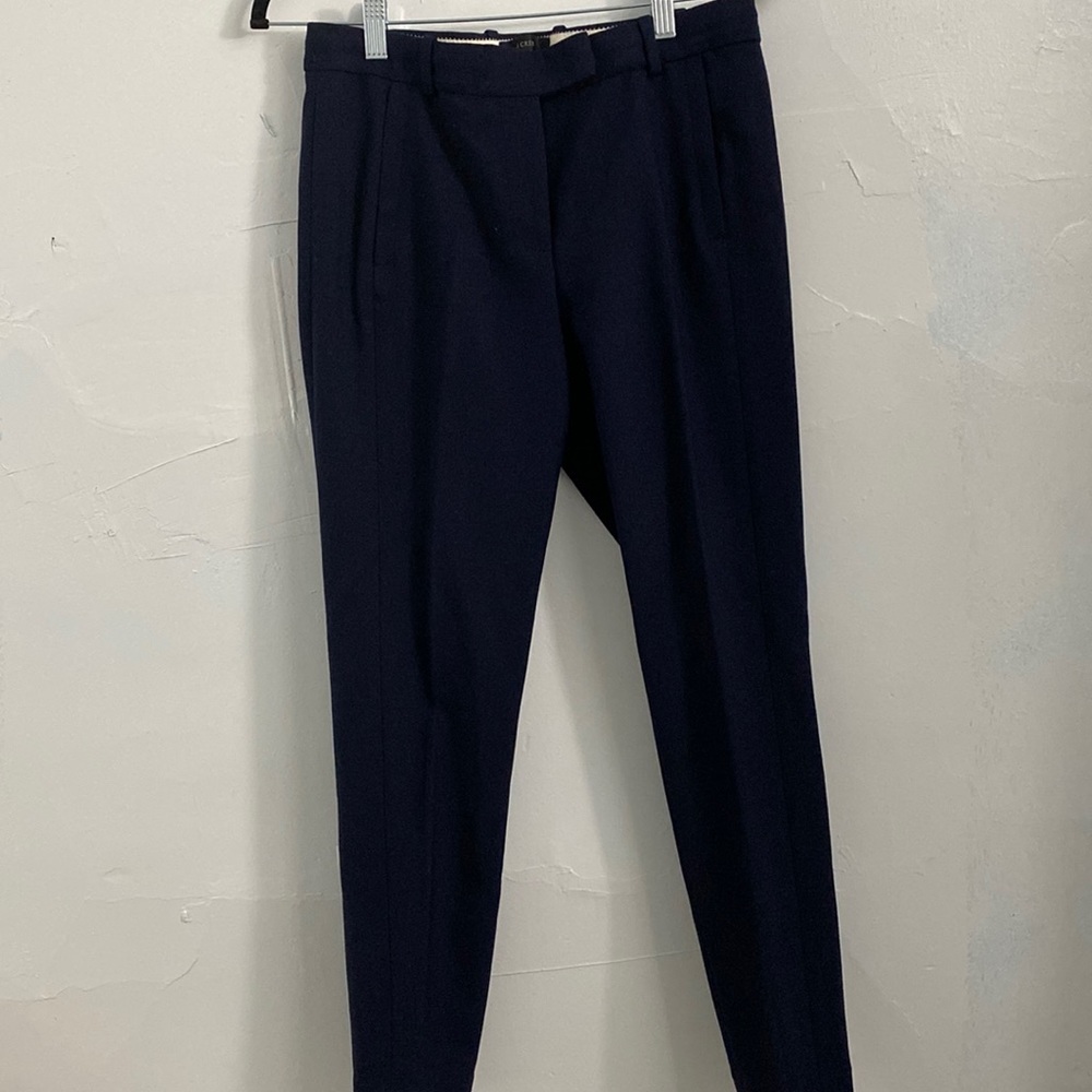 Navy blue pant, perfect for office